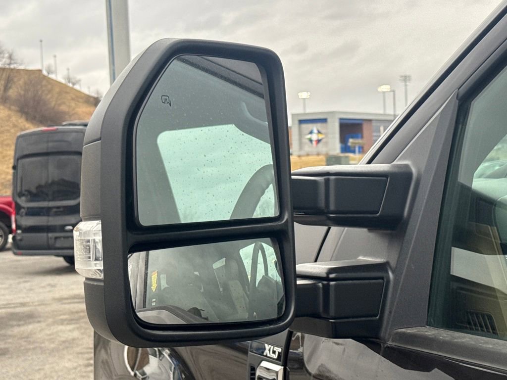 Used 2025 Ford F350 XLT image 22