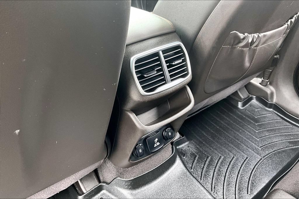 Used 2020 Hyundai Santa Fe Limited FWD image 10