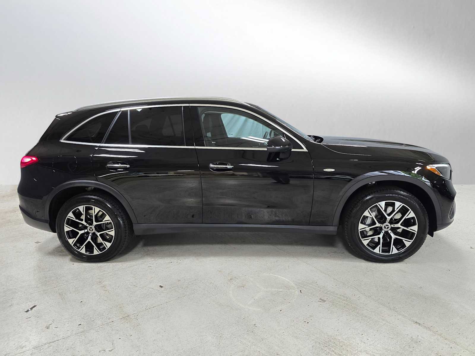 Certified 2025 Mercedes-Benz GLC 350e 4MATIC image 2