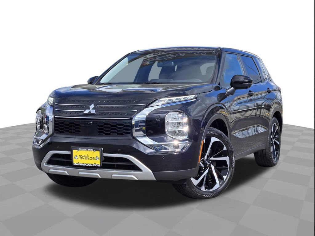 Used 2024 Mitsubishi Outlander SE Black Edition image 1