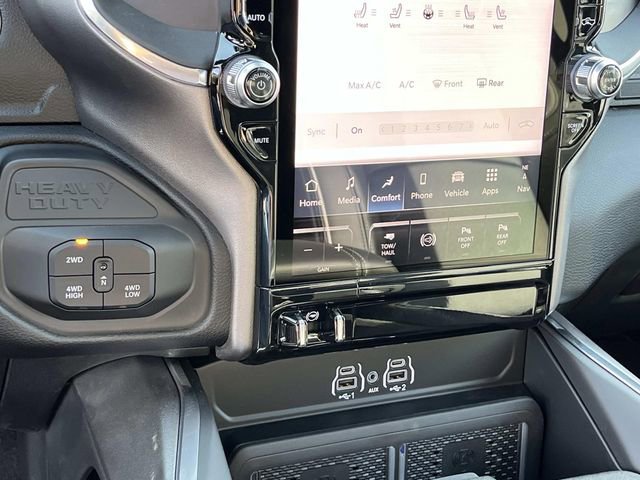 New 2026 RAM 2500 Laramie AWD/4WD image 25