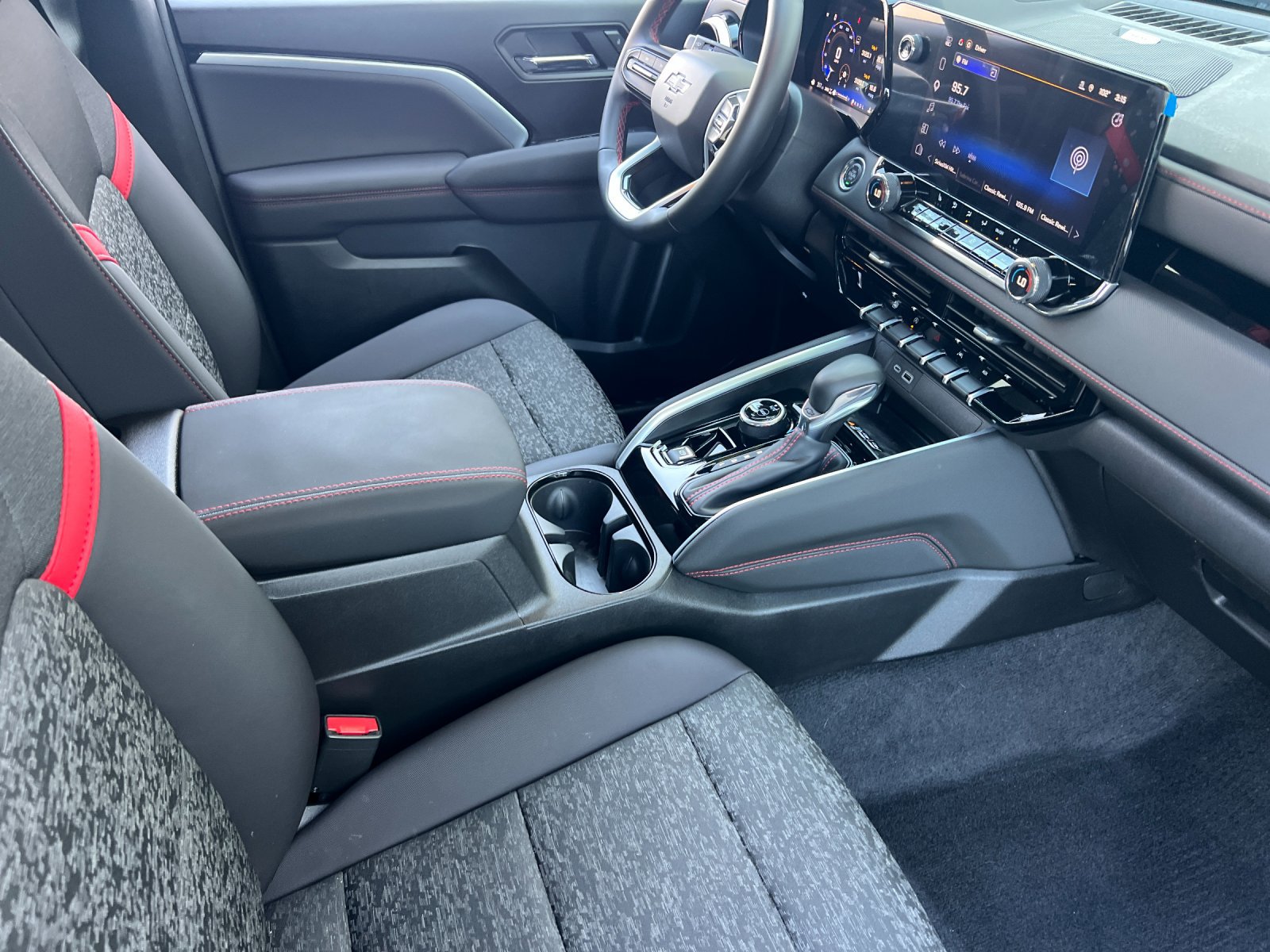 New 2026 Chevrolet Colorado Z71 w/ Technology Package AWD/4WD image 15