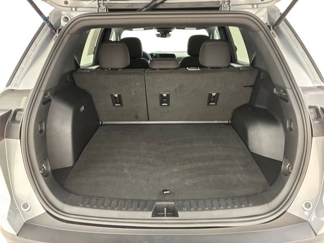 Used 2025 Chevrolet Equinox LT w/ Safety and Technology Package image 17