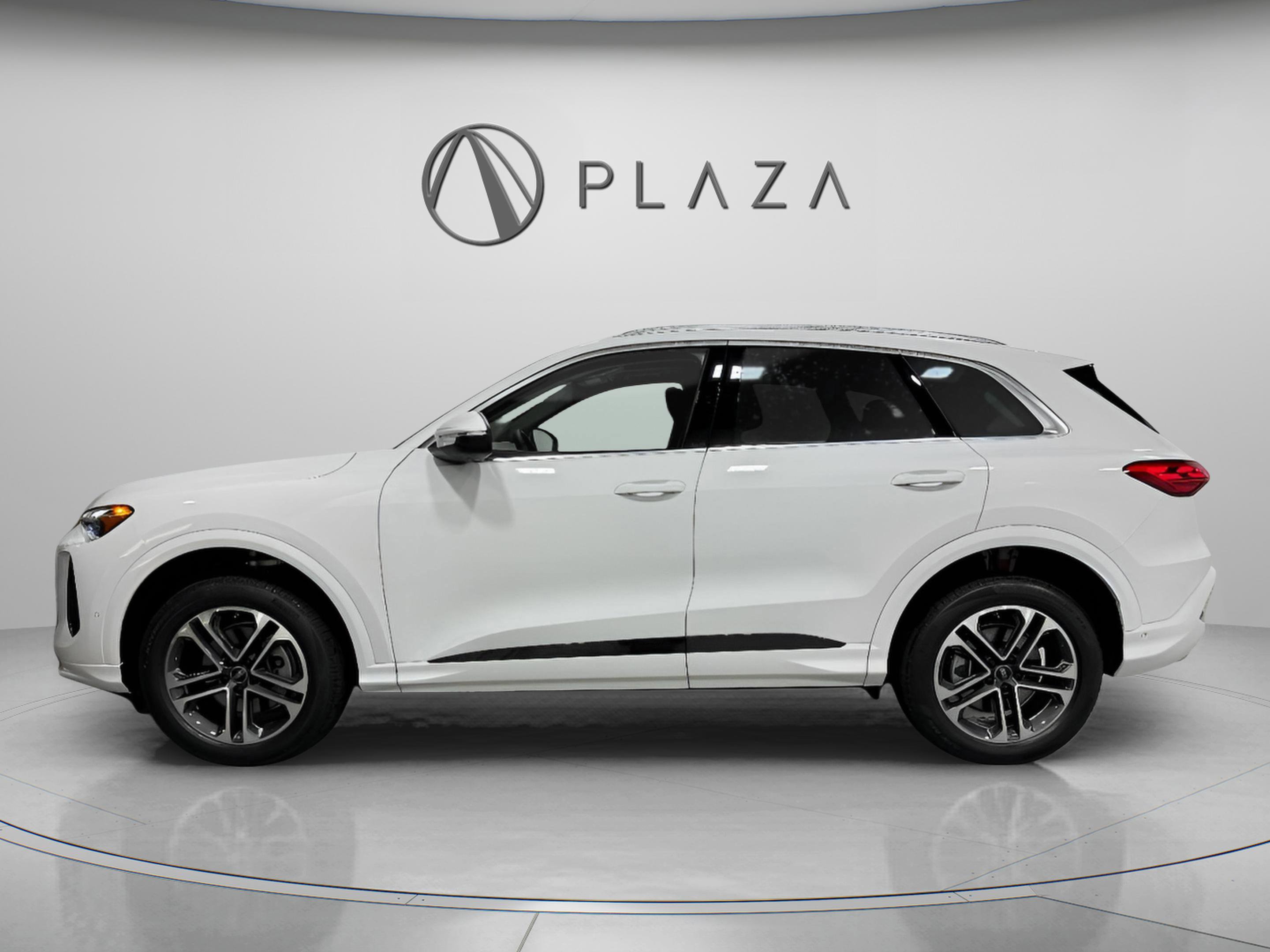 New 2025 Audi Q5 Premium image 2