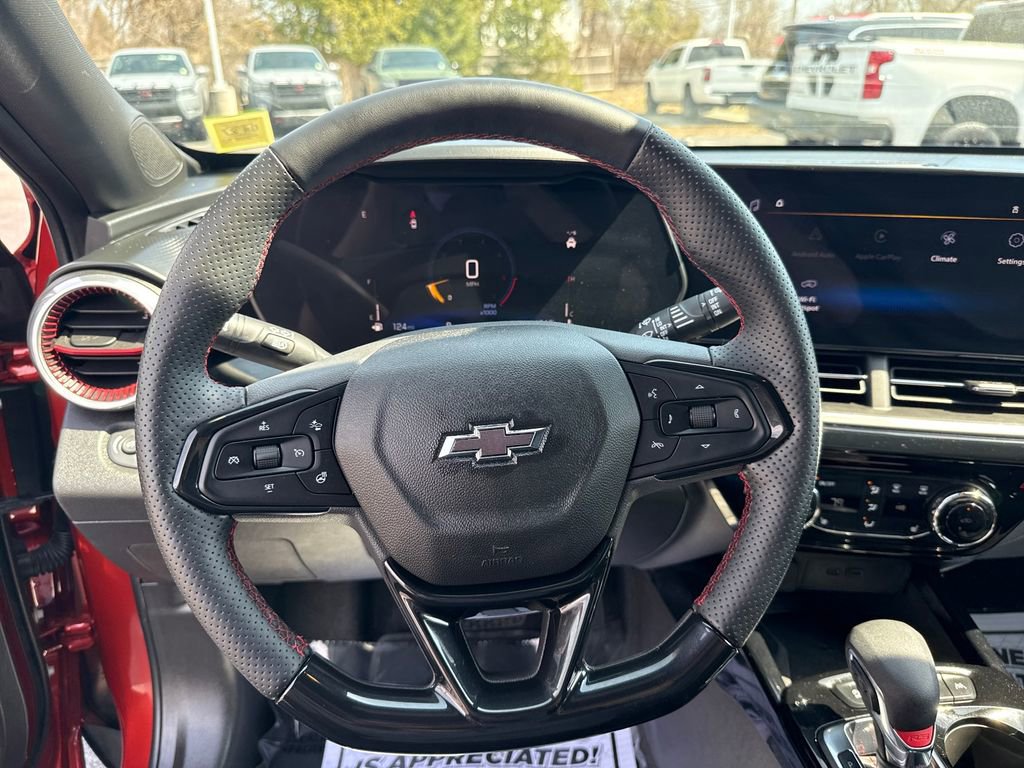 Used 2024 Chevrolet Trax RS w/ Sunroof Package image 20