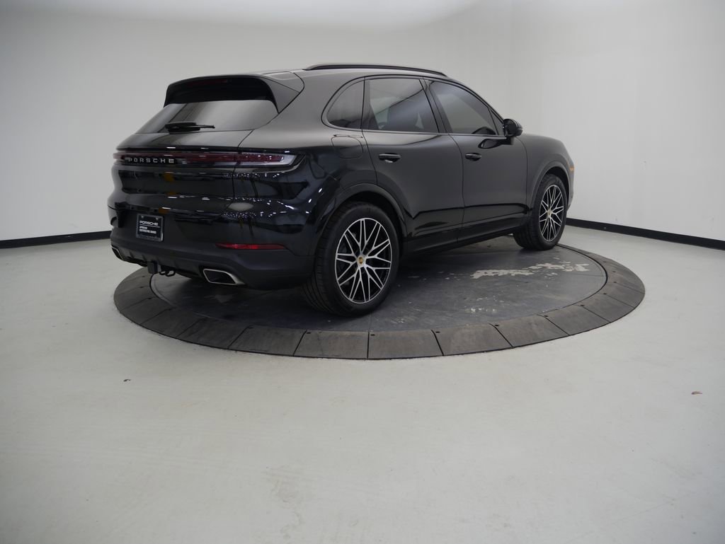 Certified 2024 Porsche Cayenne image 7