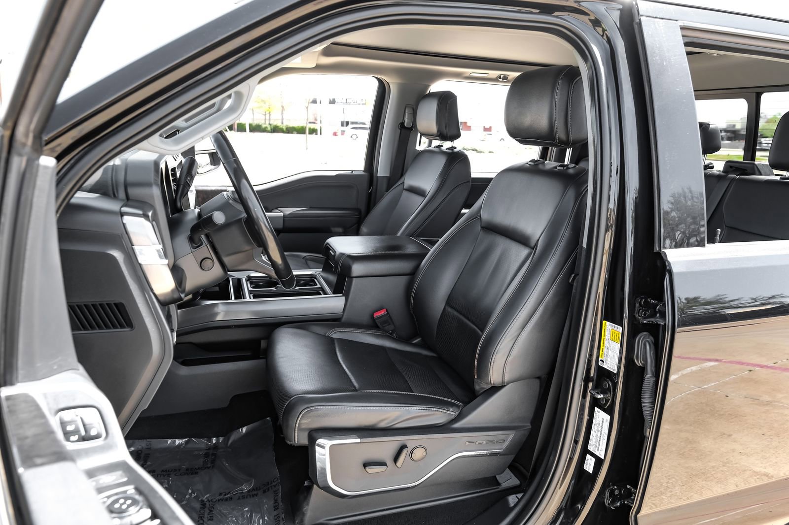 Used 2023 Ford F350 Lariat image 35