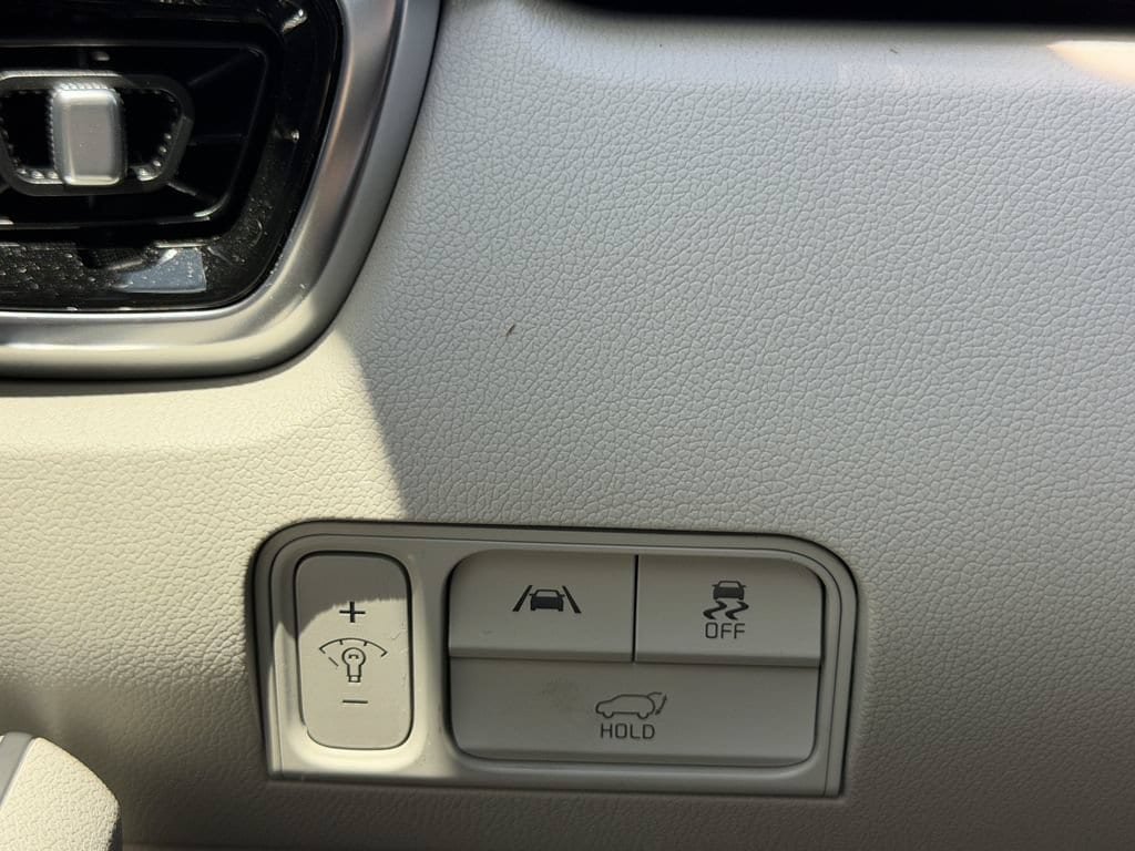 Certified 2023 Kia Sorento SX FWD image 34