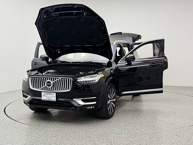 Certified 2025 Volvo XC90 B5 Core w/ Protection Package Premier AWD/4WD image 9