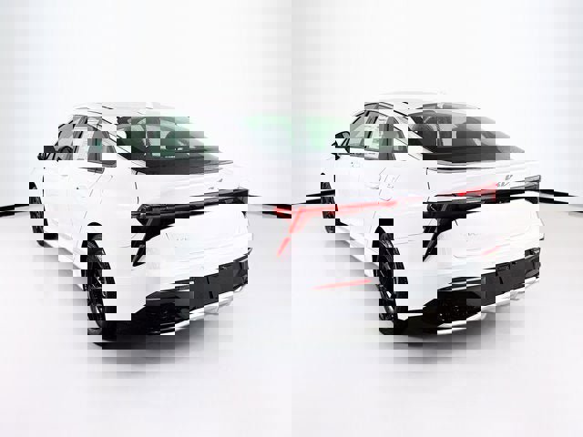 New 2025 Kia K5 LXS image 7