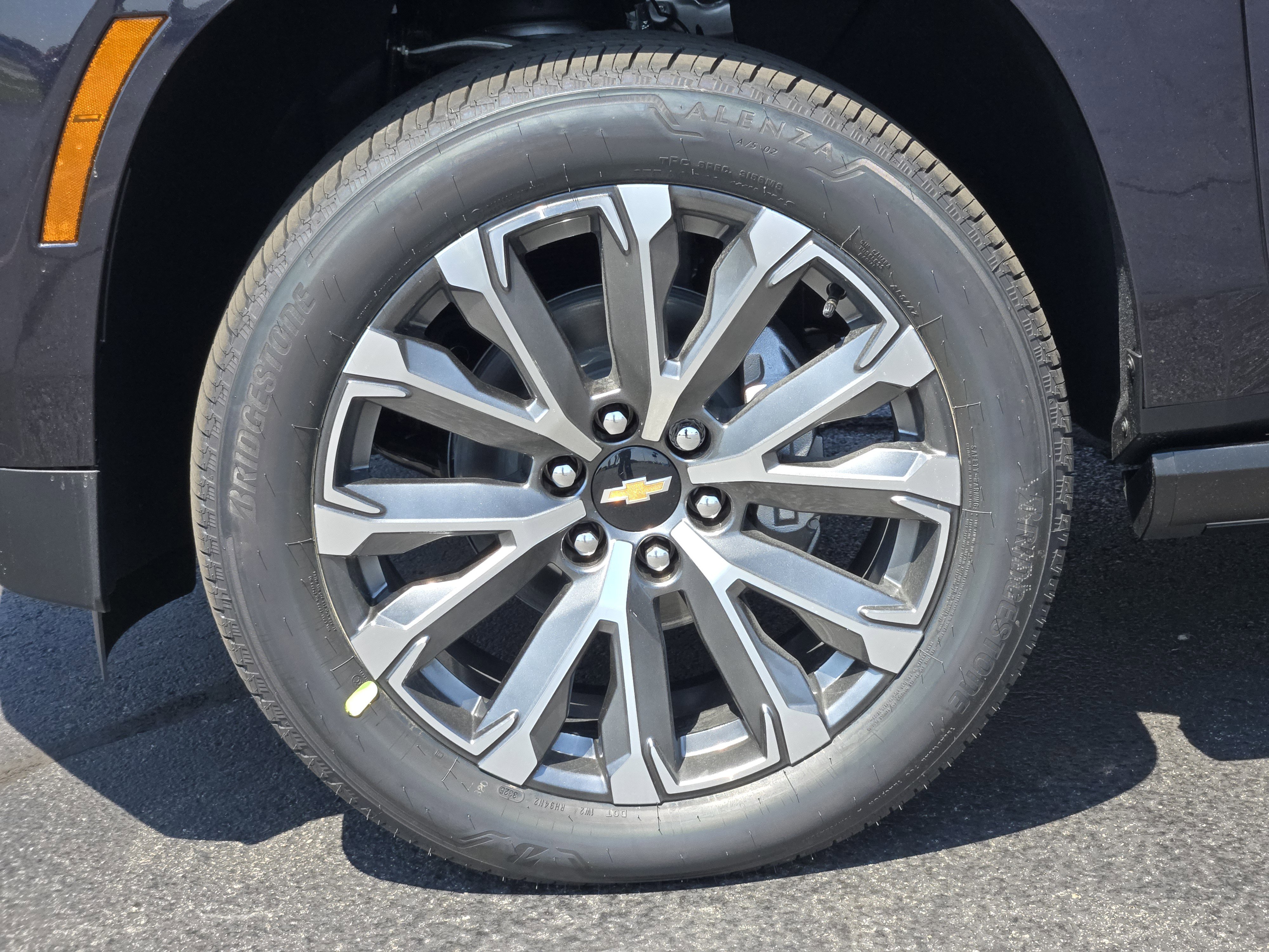 New 2026 Chevrolet Suburban High Country image 7