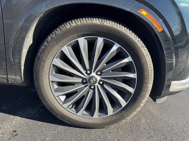 Used 2023 Hyundai Palisade Calligraphy image 9
