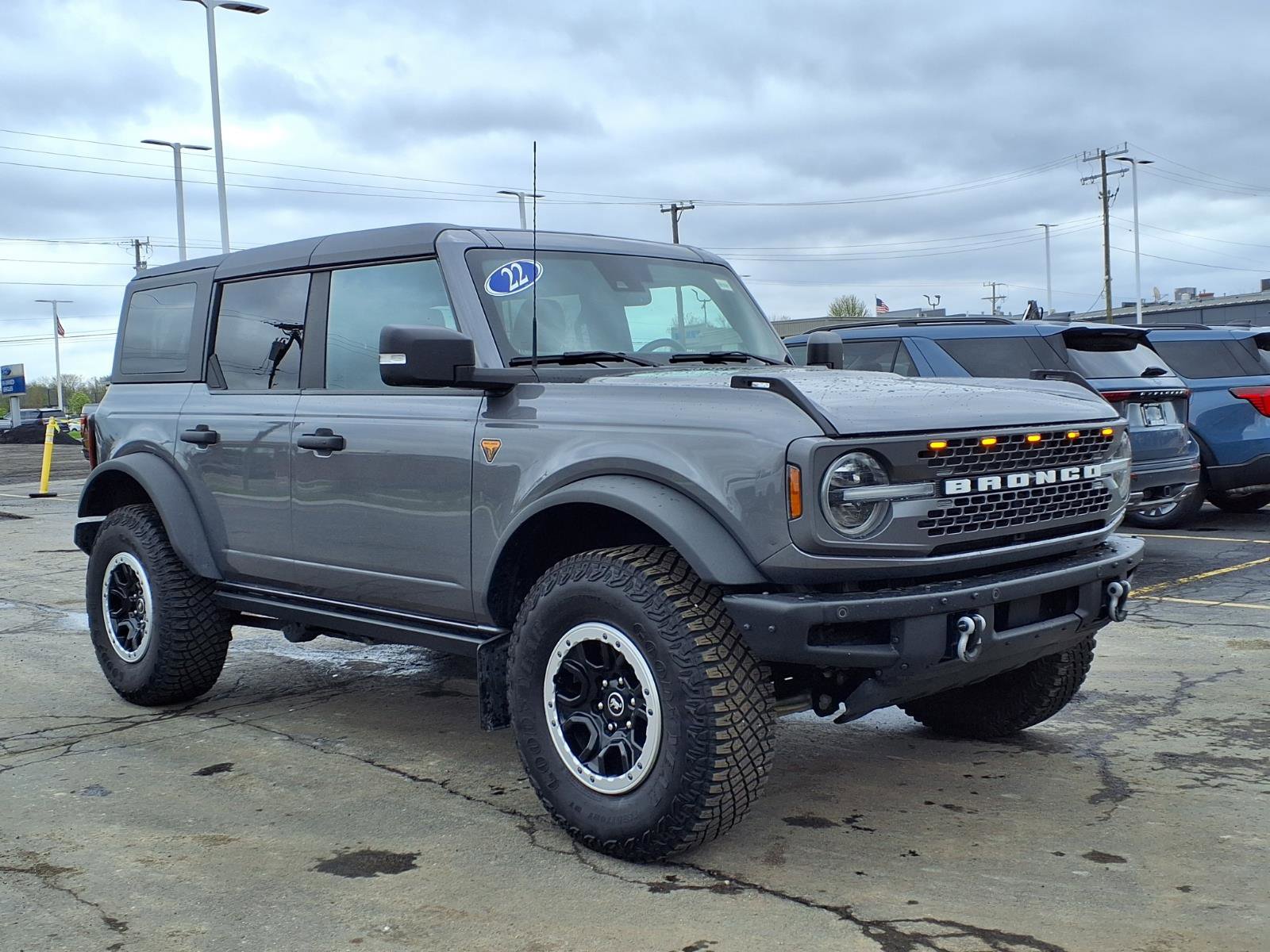 Used 2022 Ford Bronco Badlands AWD/4WD image 3
