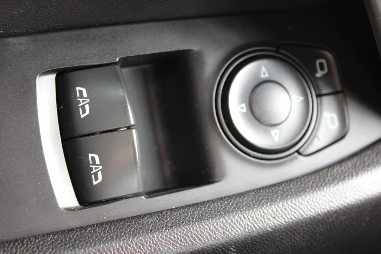 Used 2021 Chevrolet Camaro LT image 14