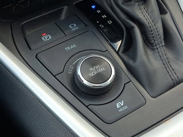 Used 2024 Toyota RAV4 XLE image 25