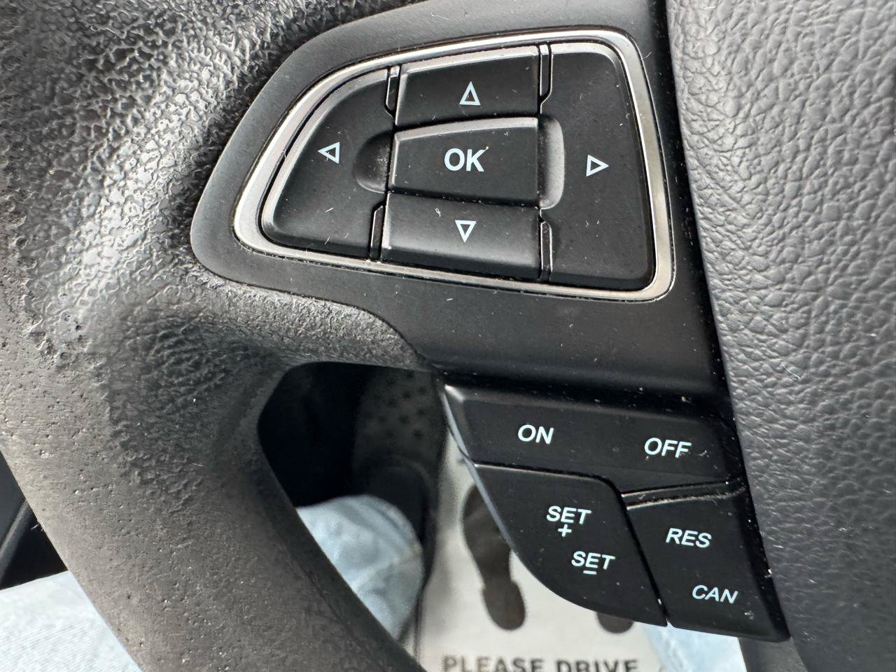 Used 2017 Ford Escape SE w/ SE Cold Weather Package AWD/4WD image 18