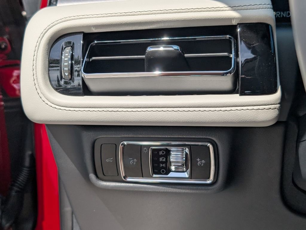 New 2026 Lincoln Aviator 2WD image 23