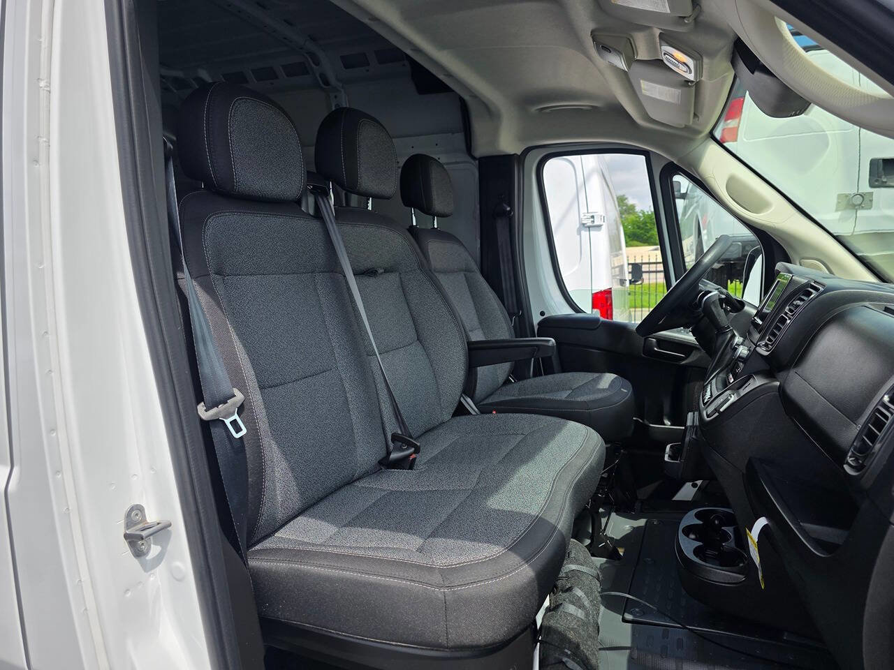 Used 2024 RAM ProMaster 3500 w/ Convenience Group FWD image 10