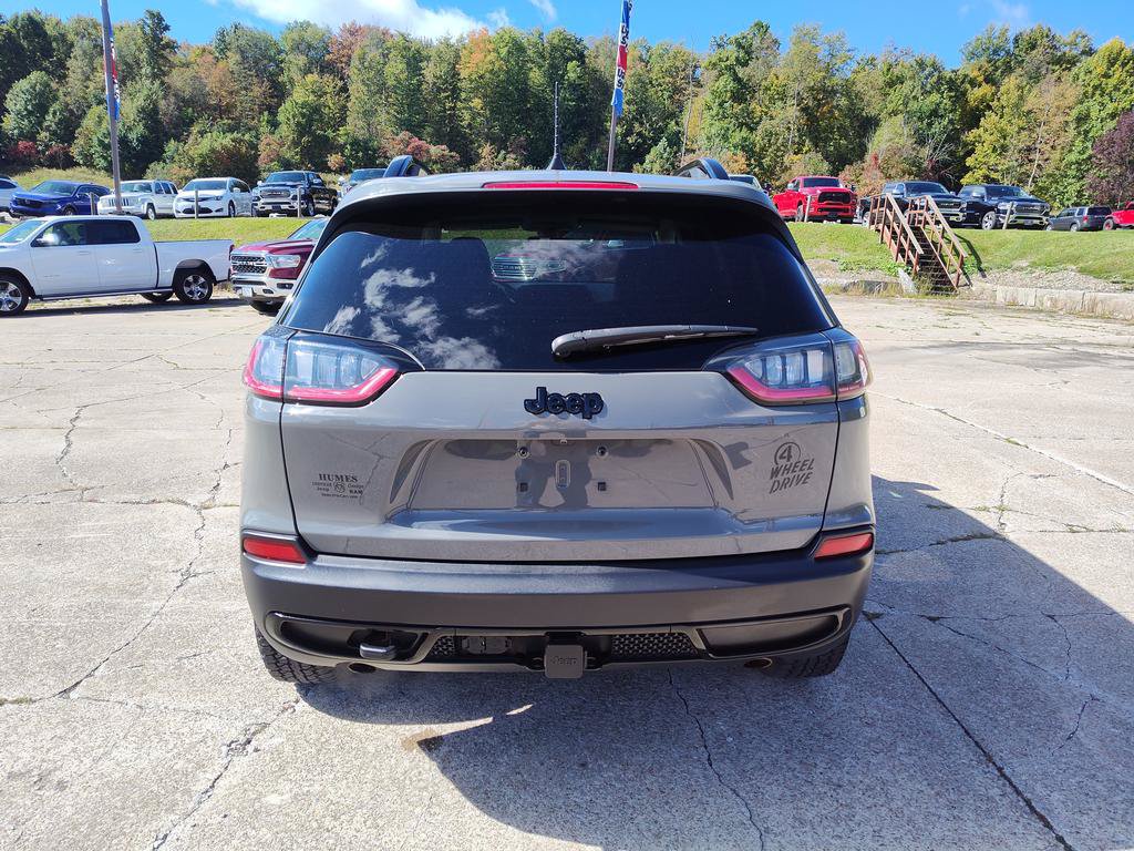 Used 2022 Jeep Cherokee Latitude w/ Trailer Tow Group AWD/4WD image 4