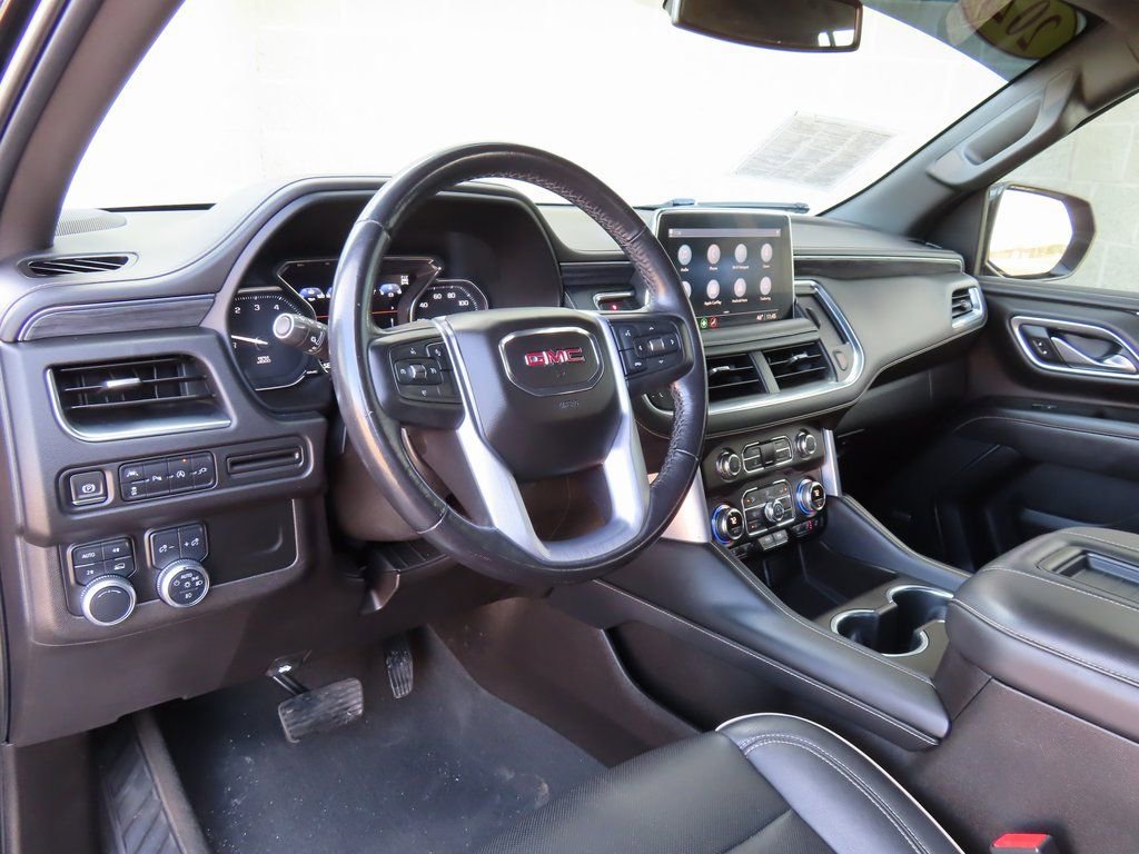 Used 2021 GMC Yukon XL SLT image 4