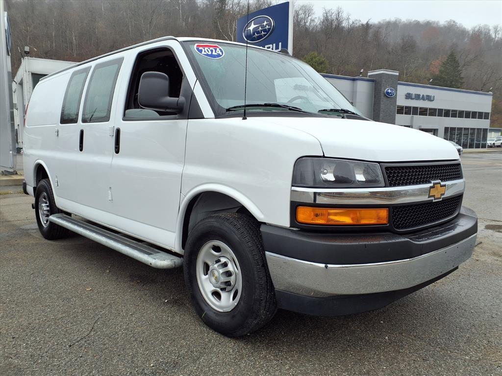 Used 2024 Chevrolet Express 2500 2500 w/ Driver Convenience Package image 2