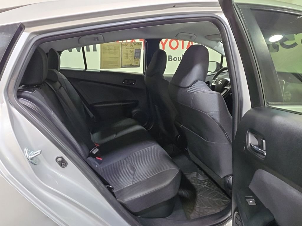 Used 2016 Toyota Prius Three FWD image 17