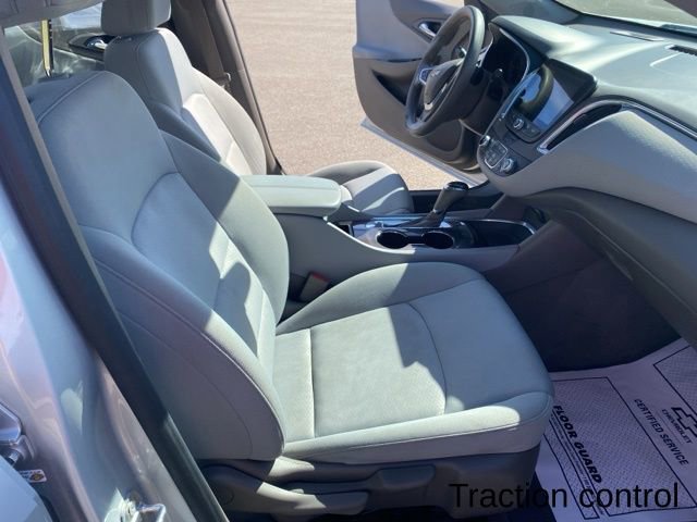 Used 2020 Chevrolet Malibu LT image 24