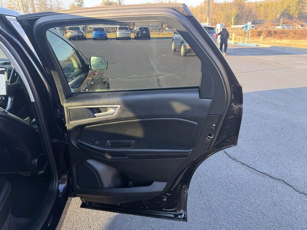 Used 2023 Ford Edge SEL image 23