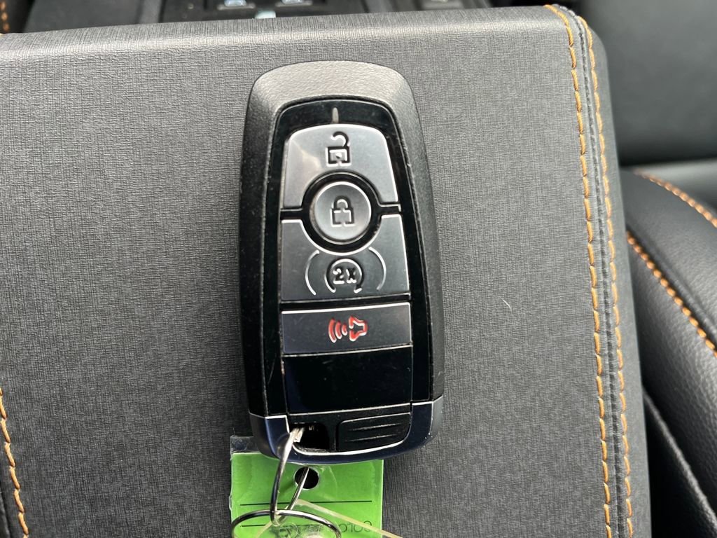 Used 2024 Ford Bronco Badlands image 34