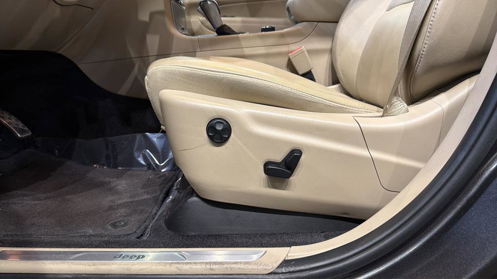 Used 2019 Jeep Grand Cherokee Limited w/ Mopar Chrome Edition Group image 19