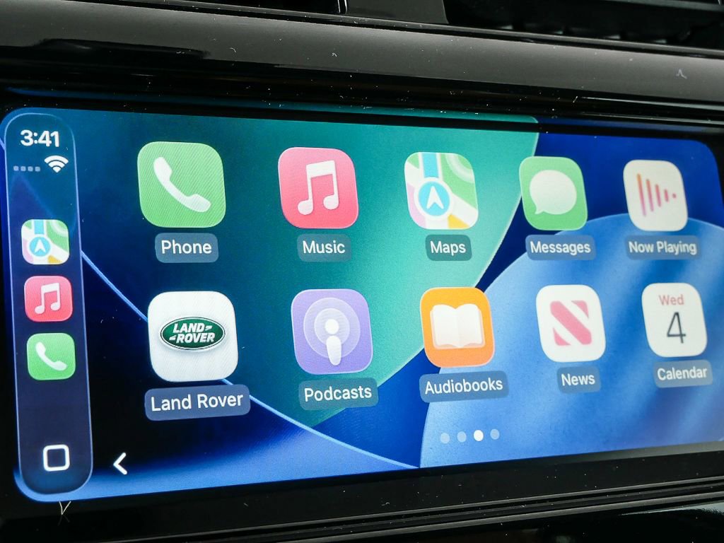 Used 2018 Land Rover Discovery HSE image 16