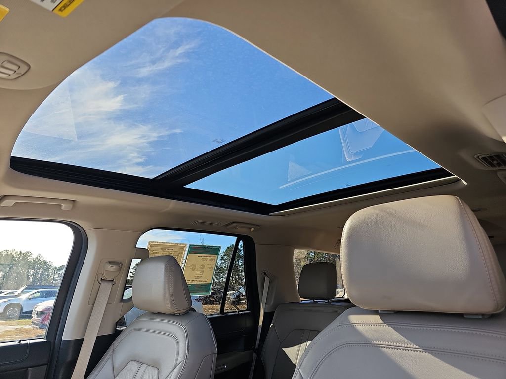 Used 2024 Ford Expedition Limited image 35