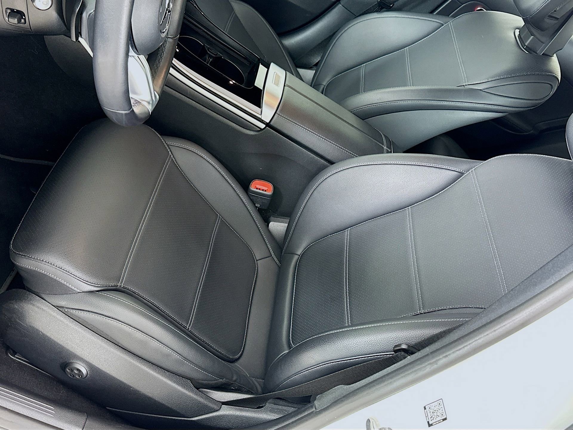 Used 2023 Mercedes-Benz C 300 Sedan image 19
