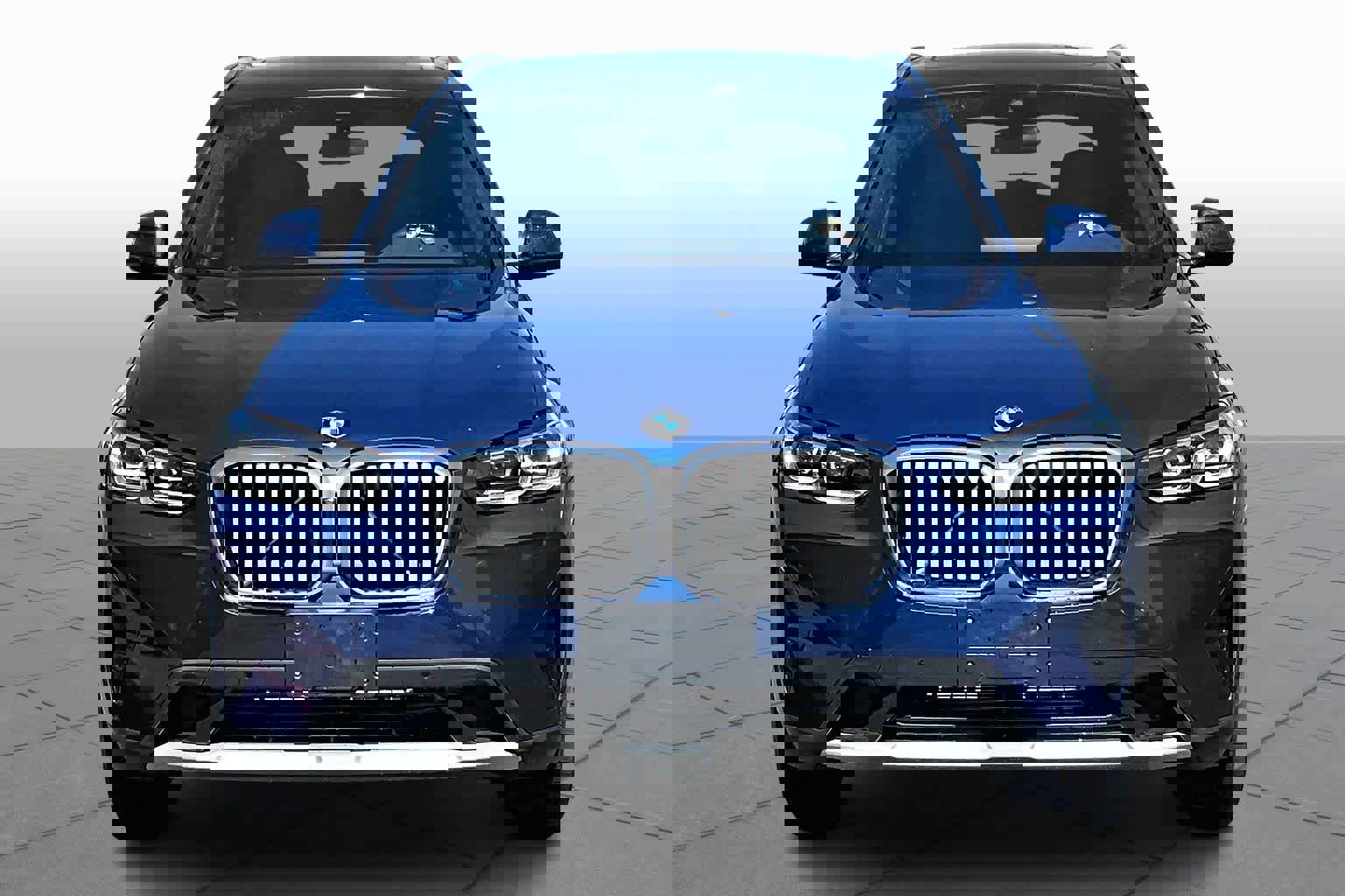 Used 2023 BMW X3 xDrive30i w/ Convenience Package image 3