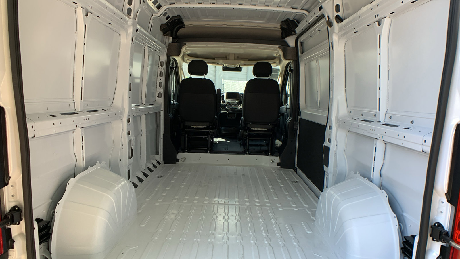 New 2025 RAM ProMaster 1500 w/ Convenience Group image 33