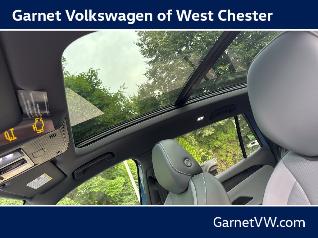 New 2026 Volkswagen Tiguan SE R-Line AWD/4WD image 23
