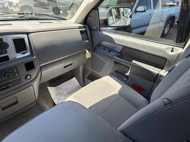 Used 2009 Dodge Ram 2500 Truck SLT w/ Popular Equipment Group AWD/4WD image 12