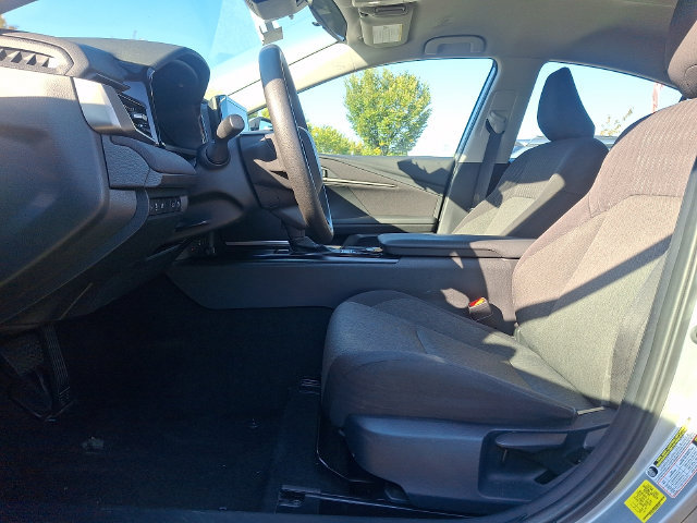 Used 2025 Toyota Camry LE FWD image 12