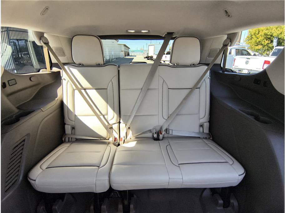 Used 2021 GMC Yukon Denali w/ LPO, Illumination Package image 10