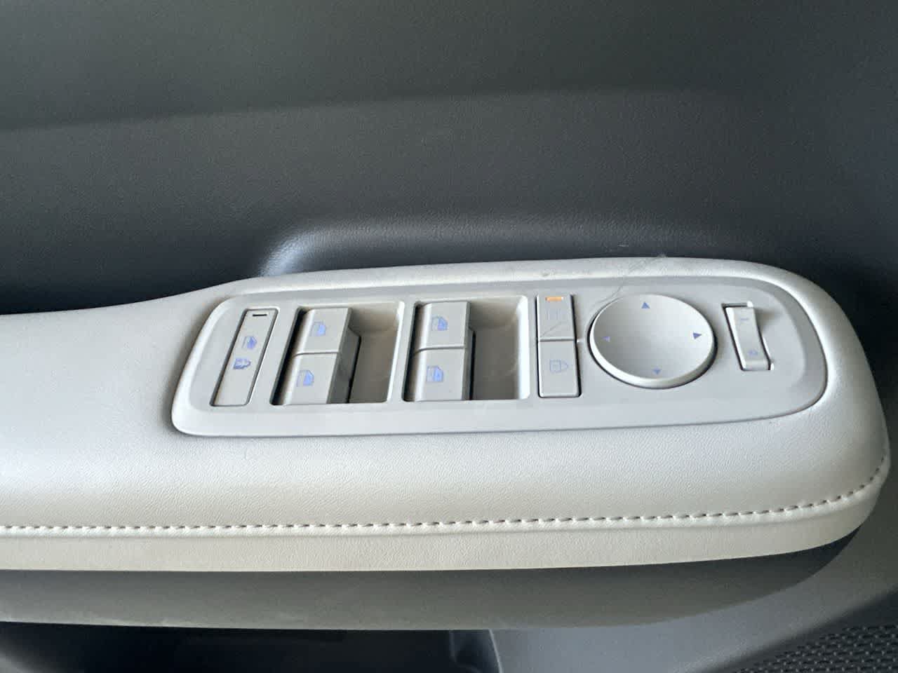 New 2027 Hyundai Santa Fe SEL FWD image 17