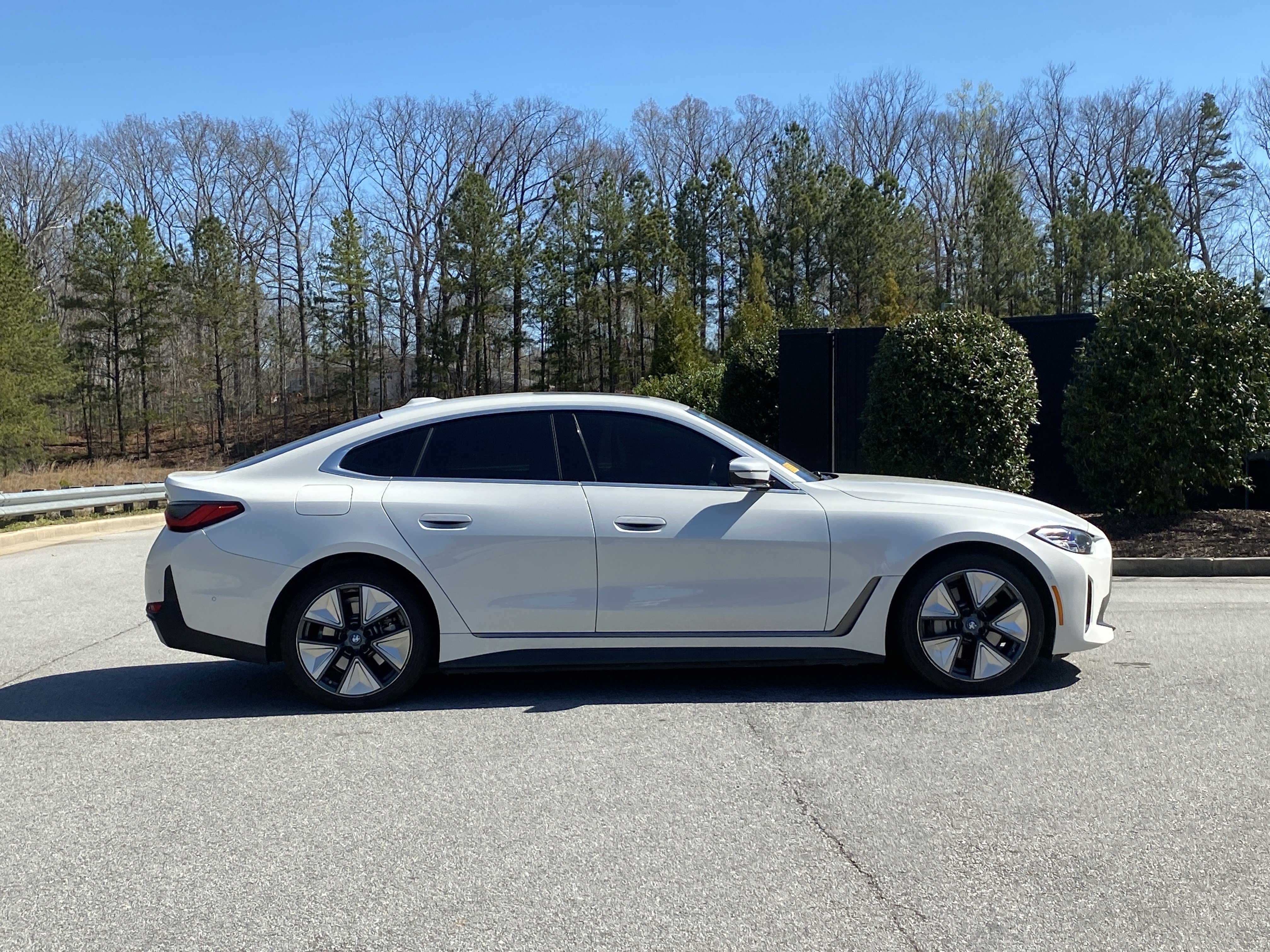 Used 2023 BMW i4 eDrive35 image 5