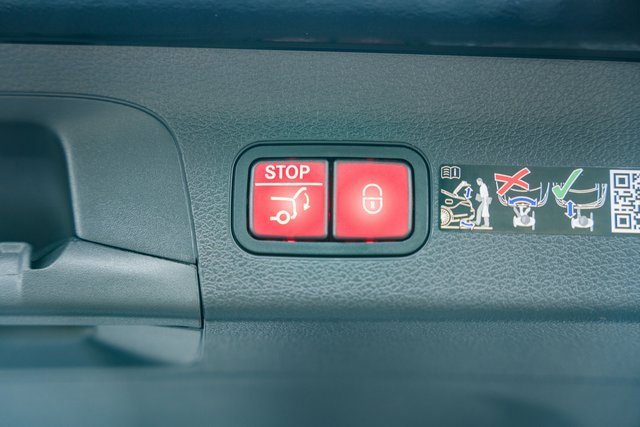 New 2026 Mercedes-Benz GLS 450 4MATIC image 11