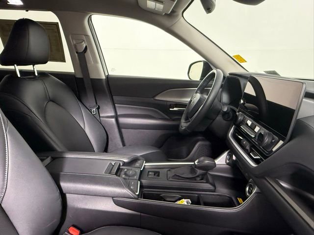 Used 2024 Toyota Grand Highlander XLE AWD/4WD image 50