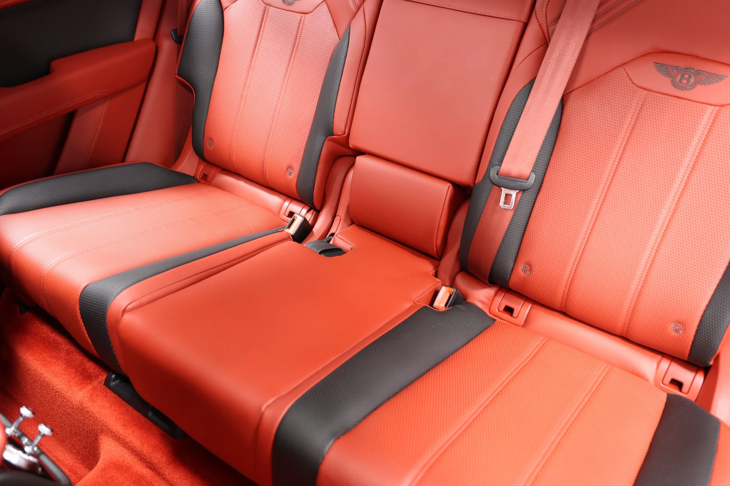 Used 2022 Bentley Bentayga AWD/4WD image 64