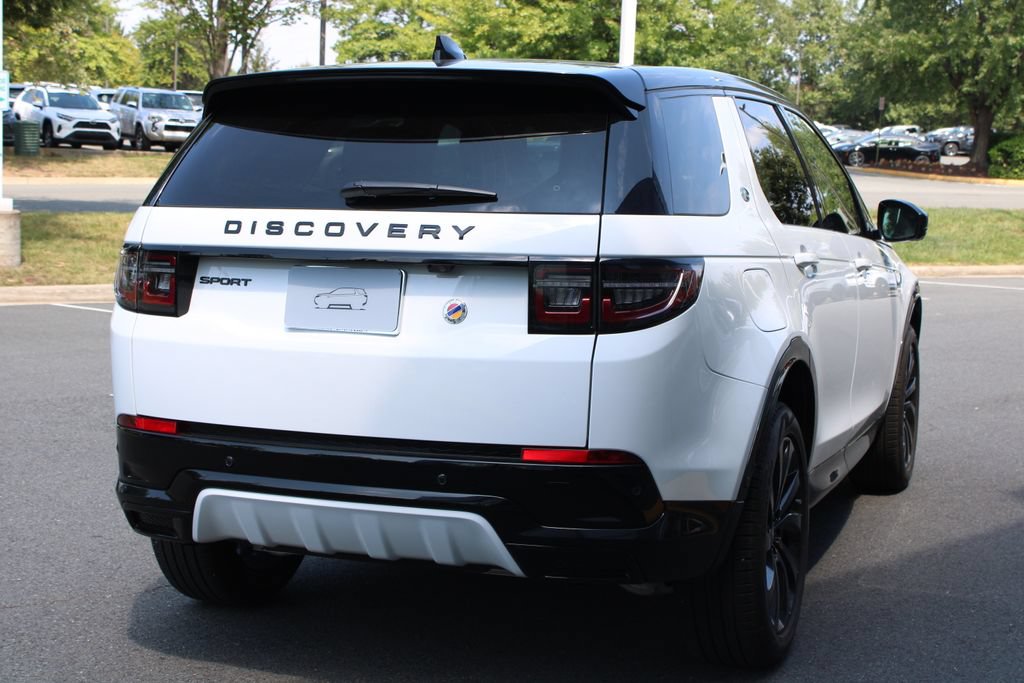 Certified 2025 Land Rover Discovery Sport Dynamic SE AWD/4WD image 3