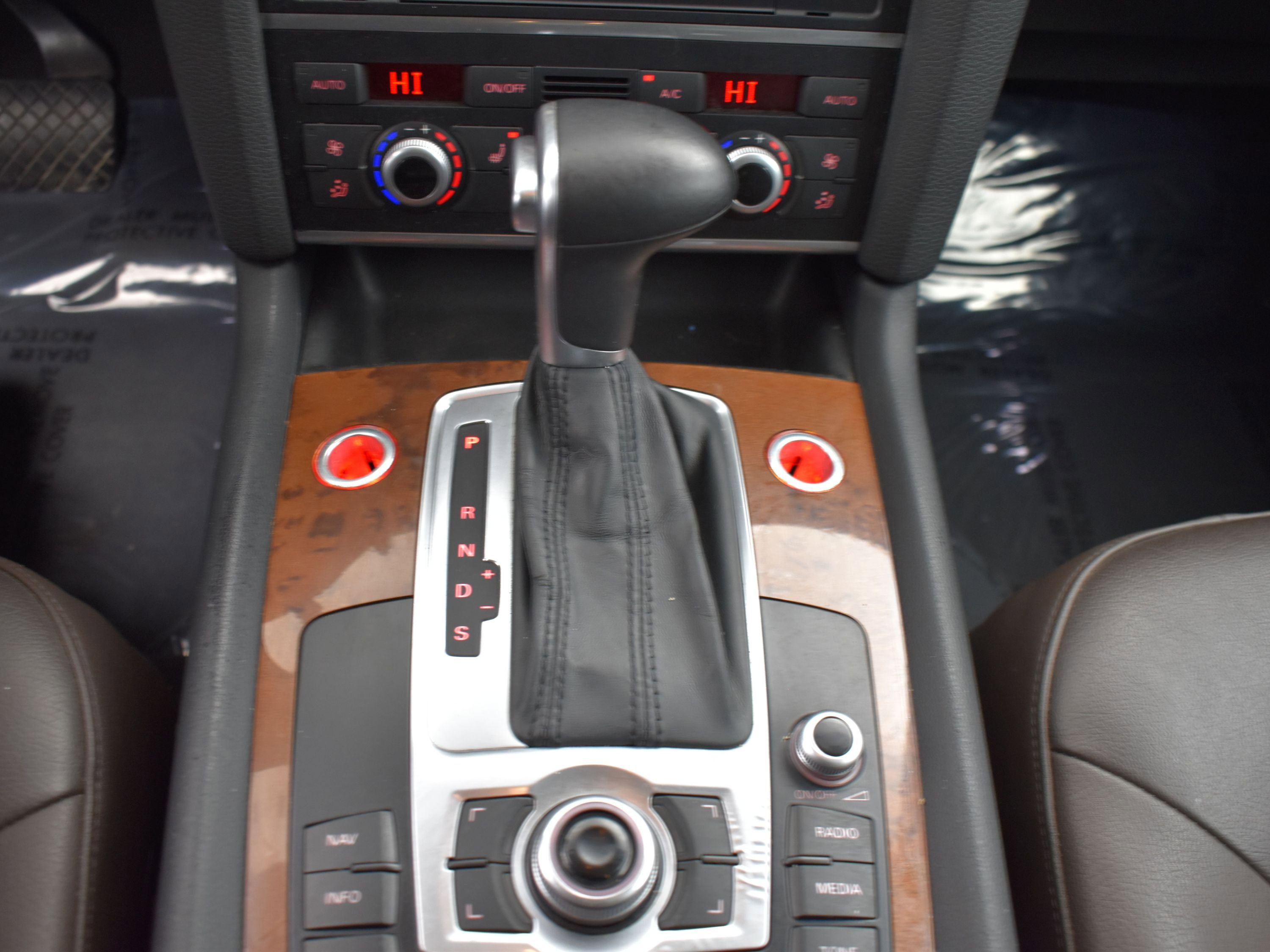 Used 2015 Audi Q7 3.0T Premium w/ Technology Package image 6