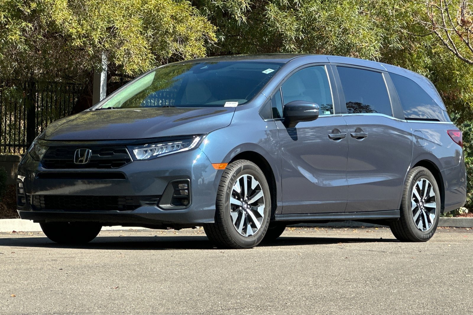 Used 2025 Honda Odyssey EX-L image 8