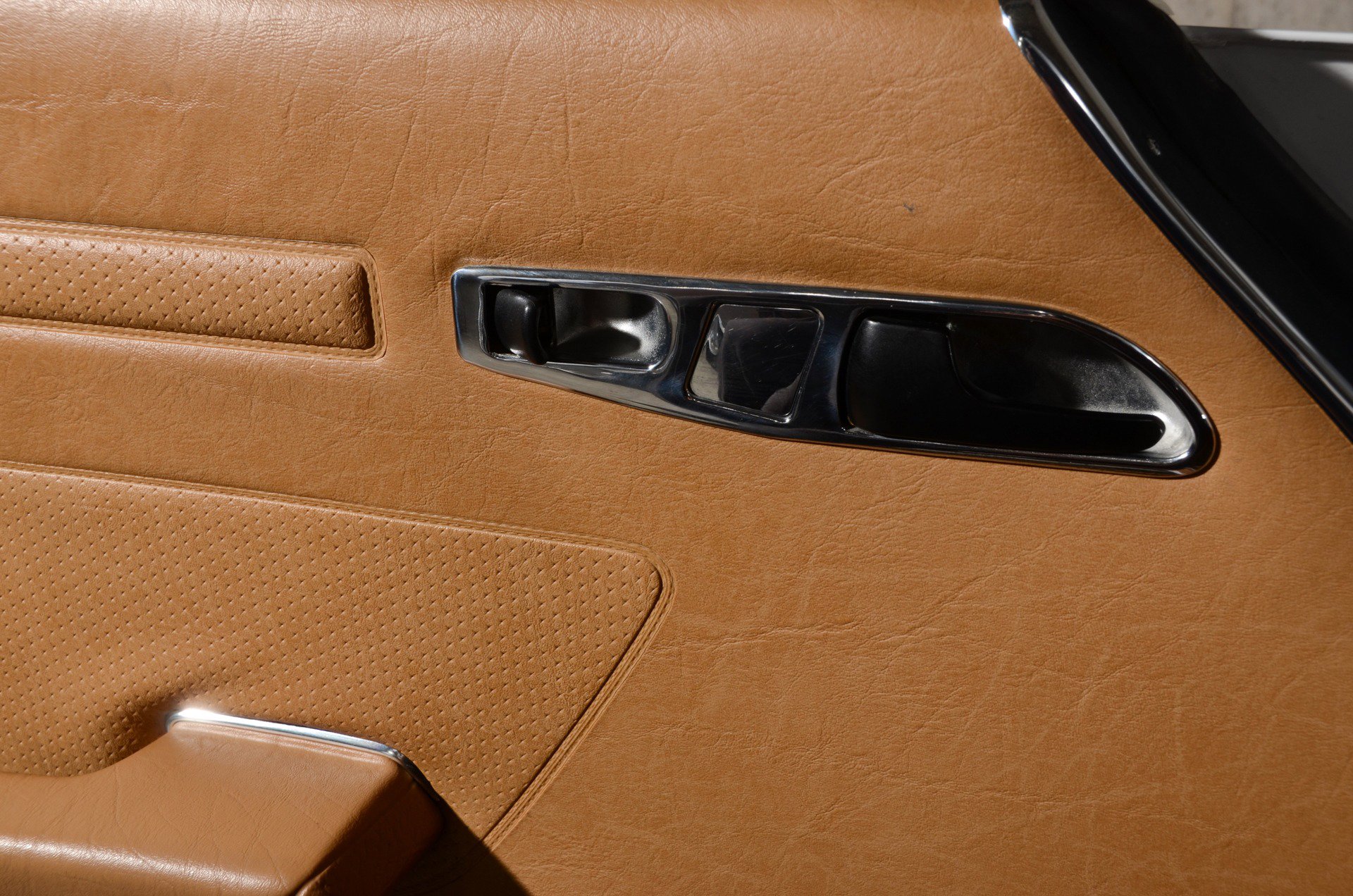 Used 1987 Mercedes-Benz 560 SL image 24