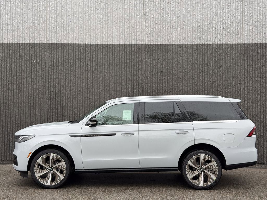 New 2026 Lincoln Navigator Black Label AWD/4WD image 4
