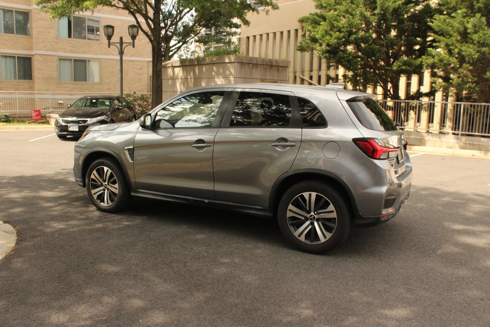 Used 2022 Mitsubishi Outlander Sport SE FWD image 9